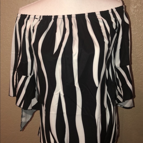 Off the shoulder top - Picture 1 of 1